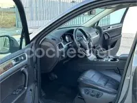 Usado VW Touareg 262 CV (192 kW) 2015 Gris / plata SUV