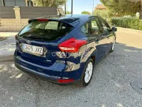 Usado Ford Focus Trend 125 CV (91 kW) 2016 Azul Berlina