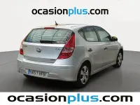 Usado Hyundai i30 Classic 90 CV (66 kW) 2011 Plateado Utilitario