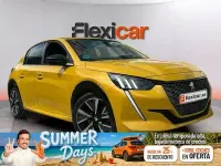 Usado Peugeot 208 GT 100 CV (73 kW) 2020 Amarillo Utilitario