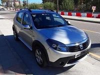 Usado Dacia Sandero Stepway 88 CV (64 kW) 2012 Gris Utilitario