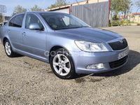 Usado Skoda Octavia Family 105 CV (77 kW) 2011 Gris / plata Berlina