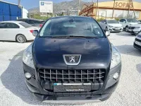 Usado Peugeot 3008 Access 115 CV (84 kW) 2013 Negro Familiar