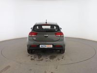 Usado Kia Rio 101 CV (74 kW) 2022 Gris Berlina