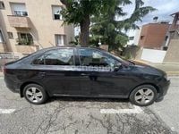 Usado Skoda Rapid Active 116 CV (85 kW) 2015 Negro Utilitario