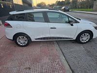 Usado Renault Clio GrandTour LIMITED 75 CV (55 kW) 2015 Blanco Familiar