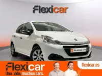 Usado Peugeot 208 Access 82 CV (60 kW) 2018 Blanco Utilitario