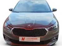 Usado Skoda Fabia Selection 80 CV (58 kW) 2024 Gris Utilitario
