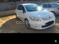 Usado Toyota Auris Active 132 CV (97 kW) 2011 Blanco Berlina