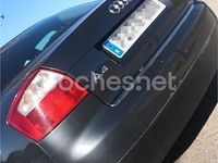 Usado Audi A4 130 HP (95 kW) 2004 Cinzento Sedan