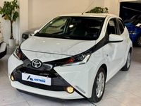 Usado Toyota Aygo X-cite 69 CV (50 kW) 2015 Blanco Utilitario