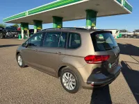 Usado VW Touran Edition 115 CV (84 kW) 2018 Beige Monovolumen