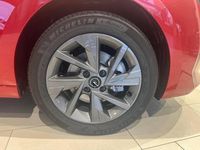 Usado Opel Corsa 100 CV (73 kW) 2025 Rojo Utilitario