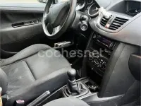 Usado Peugeot 207 75 CV (55 kW) 2008 Gris / plata Berlina