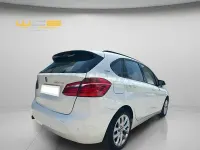 Usado BMW 225 Active Tourer 224 CV (164 kW) 2016 Blanco Monovolumen