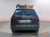 Usado VW Tiguan Life 150 CV (110 kW) 2022 Negro SUV