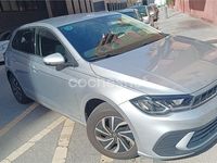 Usado VW Polo Life 110 CV (80 kW) 2022 Gris / plata Utilitario