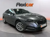 Usado Skoda Octavia Ambition 116 CV (85 kW) 2024 Gris Berlina