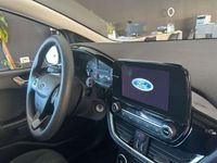 Usado Ford Fiesta Trend+ 86 CV (63 kW) 2018 Gris Utilitario