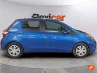 Usado Toyota Yaris Hybrid Active 100 CV (73 kW) 2019 Azul