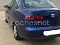 Usado Seat Cordoba Stella 100 CV (73 kW) 2003 Azul Berlina
