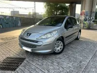 Usado Peugeot 207 70 CV (51 kW) 2008 Gris / plata Berlina