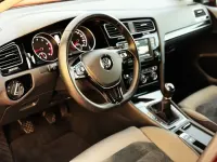 Usado VW Golf VII Sportline 150 CV (110 kW) 2016 Rojo Berlina