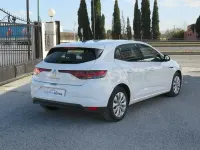 Usado Renault Mégane II Life 115 CV (84 kW) 2021 Blanco Berlina
