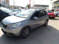 Usado Peugeot 2008 Allure 100 CV (73 kW) 2016 Gris / plata SUV