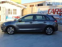 Usado Hyundai i30 120 CV (88 kW) 2019 Gris Utilitario