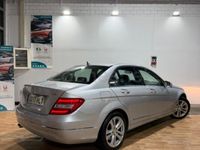 Usado Mercedes C220 Avantgarde 170 CV (125 kW) 2012 Gris / plata Berlina
