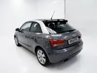 Usado Audi A1 Ambition 122 CV (89 kW) 2011 Gris / plata Utilitario