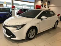 Usado Toyota Corolla Active 140 CV (102 kW) 2025 Blanco Berlina