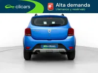 Usado Dacia Sandero Stepway Ambiance 90 CV (66 kW) 2018 Azul Utilitario