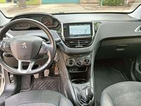 Usado Peugeot 208 75 CV (55 kW) 2018 Plateado Utilitario