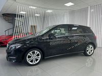 Usado Mercedes B180 109 CV (80 kW) 2017 Negro Monovolumen