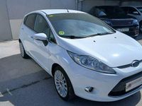 Begagnad Ford Fiesta Titanium 69 HK (50 kW) 2011 Vit Halvkombi