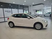 Usado Seat Ibiza Style Plus 90 CV (66 kW) 2022 Blanco Utilitario