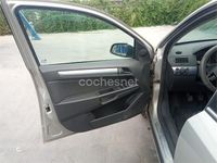 Usado Opel Astra Edition 110 CV (80 kW) 2009 Beige Berlina