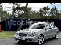Usado Mercedes E220 Avantgarde 150 CV (110 kW) 2006 Gris / plata Berlina