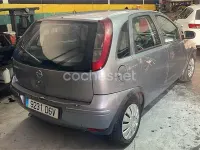 Usado Opel Corsa Enjoy 70 CV (51 kW) 2005 Gris / plata Utilitario