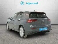 Usado VW Golf VIII 115 CV (84 kW) 2025 Gris / plata Berlina