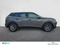 Usado Peugeot 2008 Active 110 CV (80 kW) 2022 Gris SUV