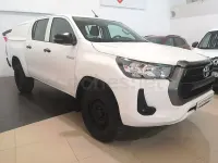 Usado Toyota HiLux 150 CV (110 kW) 2022 Blanco Pickup/Camioneta
