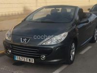 Usado Peugeot 307 CC 110 CV (80 kW) 2007 Verde Descapotable
