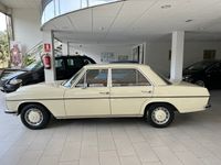 usado Mercedes 200 (W115) Berlina Manual de 4 Puertas