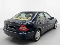 Usado Mercedes C320 Elegance 224 CV (164 kW) 2005 Azul Berlina