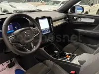 Nuevo Volvo XC40 Plus 197 CV (144 kW) 2025 Gris / plata SUV