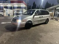 Usado Kia Carnival LX 144 CV (105 kW) 2006 Gris / plata Monovolumen