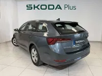 Usado Skoda Octavia Ambition 150 CV (110 kW) 2021 Gris Familiar